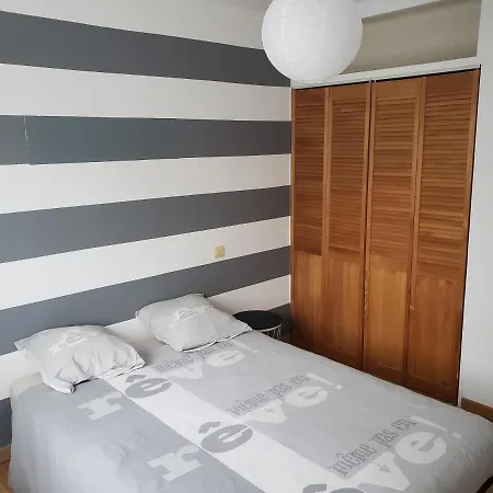 Orteils Au Soleil Jardin Parking