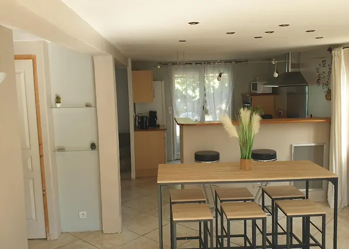 Vakantiehuis Orteils Au Soleil Jardin Parking Nîmes